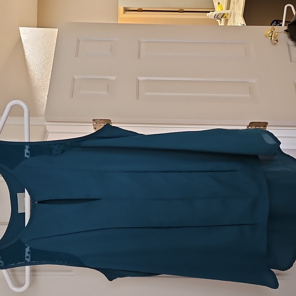 Teal Sleeveless Women's Top. Excellent Condition!
